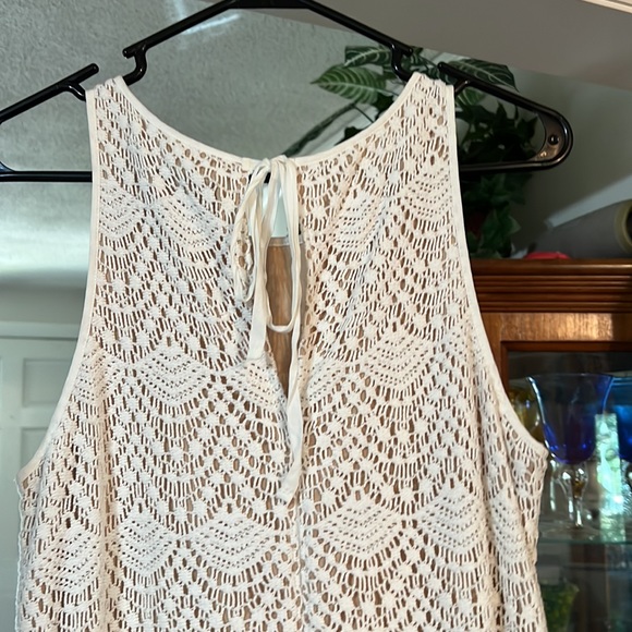 Off white lace ,, beautiful soft falling dress - Picture 4 of 7